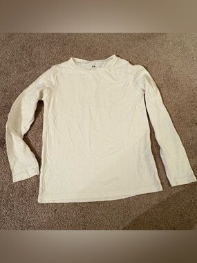 H&M White Long-Sleeve Crewneck Top size 6x/7